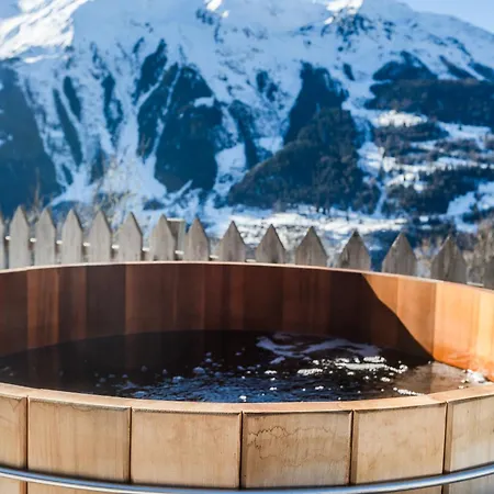 Authentique Avec Jacuzzi Proche De Val D'isere בקתה
