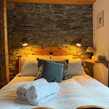 Authentique Avec Jacuzzi Proche De Val D'isere בקתה