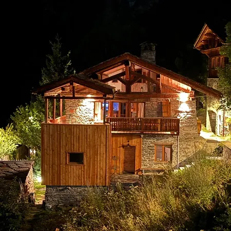 Chalet Authentique Avec Jacuzzi Proche De Val D'isere *