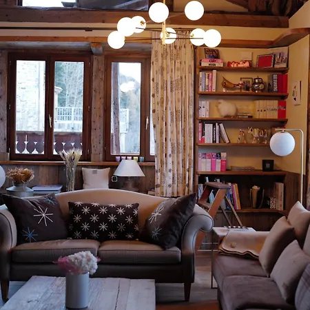 Chalet Authentique Avec Jacuzzi Proche De Val D'isere *